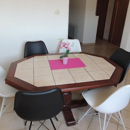 Apartment Nela Бале Екстер'єр фото